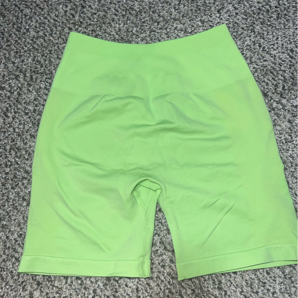 Aurola intensify shorts